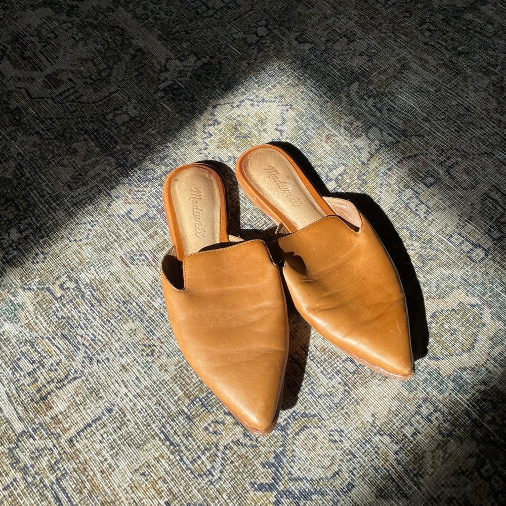 Stylein Women's Brown Leather Mules